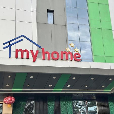 My Home Hotel Pontianak Zewnętrze zdjęcie