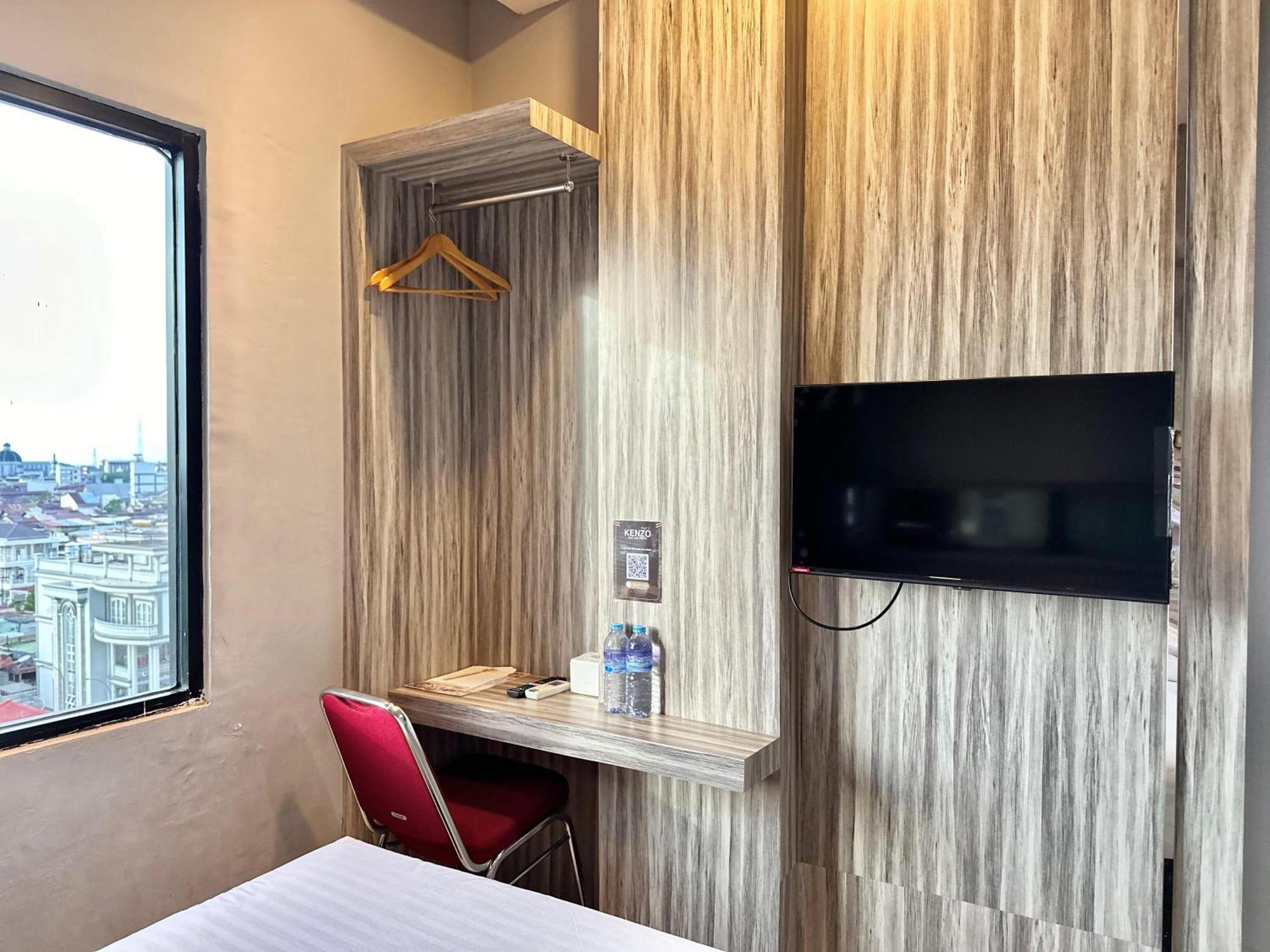 My Home Hotel Pontianak Zewnętrze zdjęcie