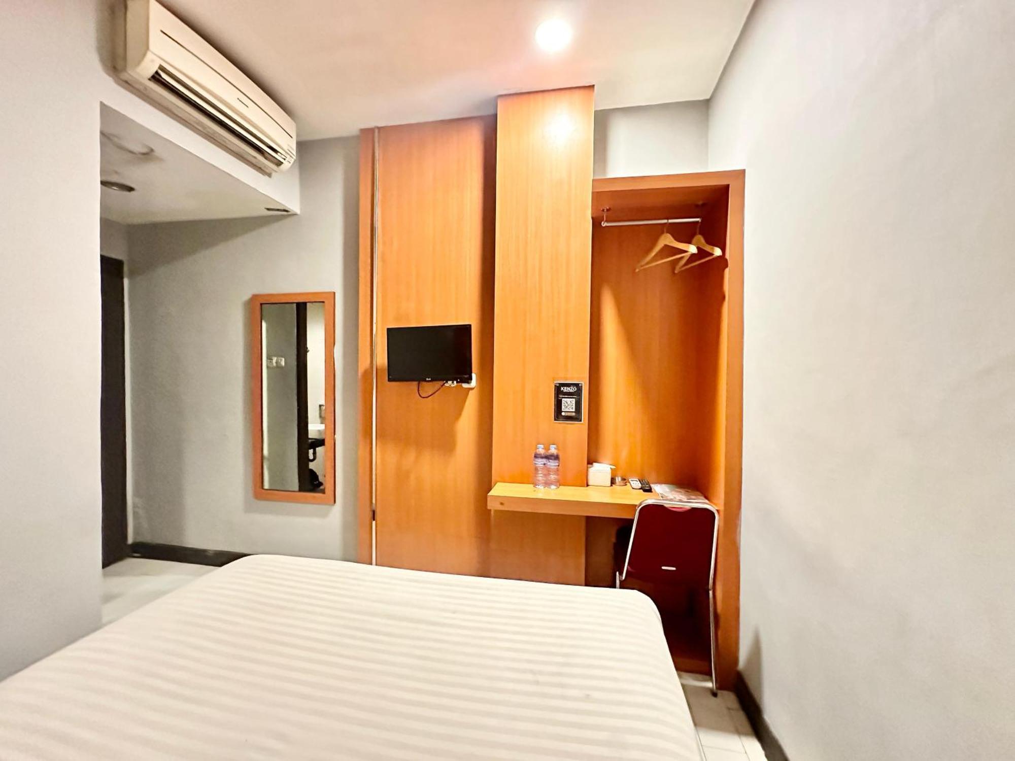 My Home Hotel Pontianak Zewnętrze zdjęcie